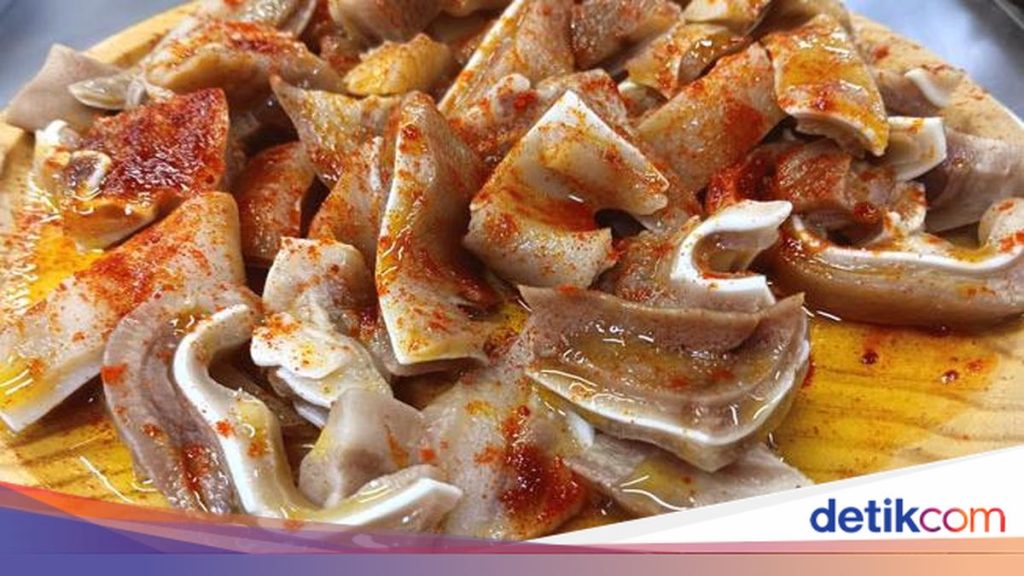 5 Hidangan Ekstrem Spanyol: Dari Kuping Babi hingga Morcilla