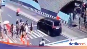 Alphard Terobos Lampu Merah di HI Ternyata Tunggak Pajak Sejak 2024