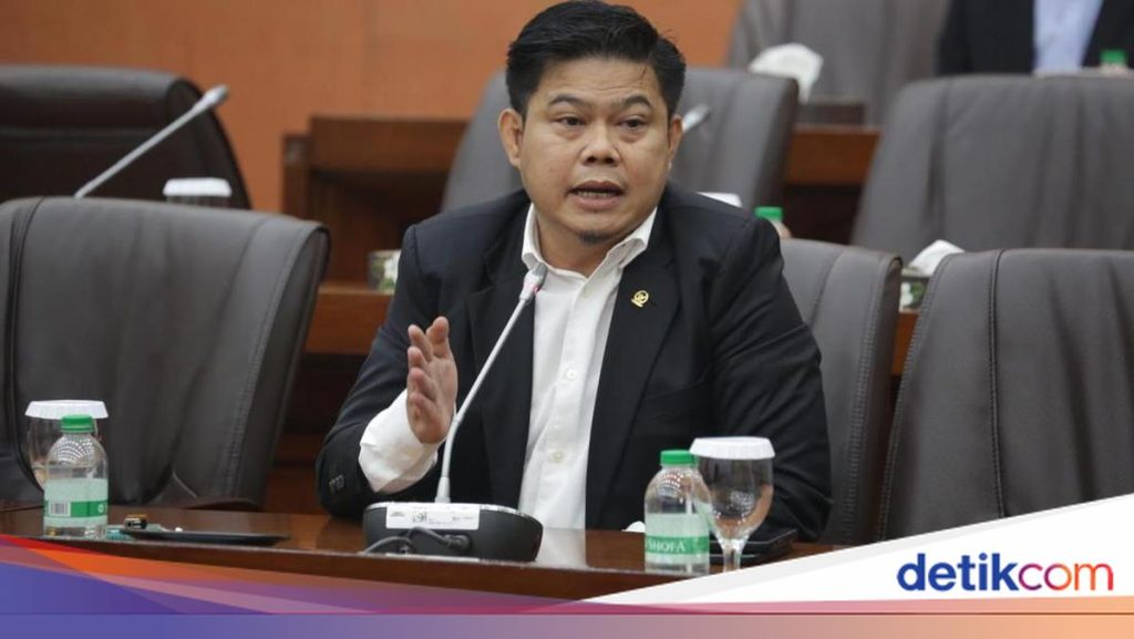 Anggota DPR Desak Operator Patuhi Putusan MK Terkait Sisa Kuota Internet