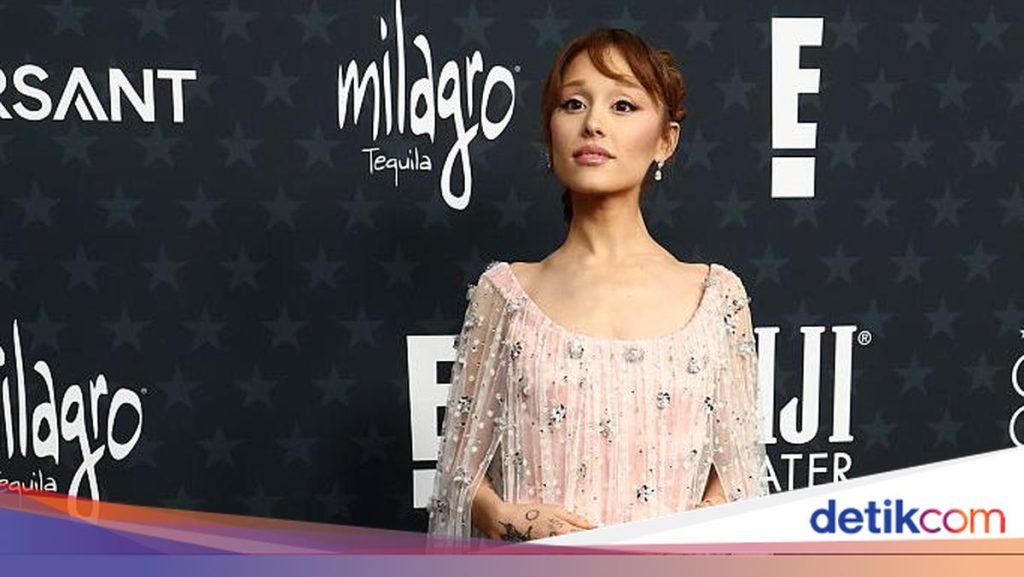 Ariana Grande Gugat Dua Peretas Atas Pembobolan Data Pribadi