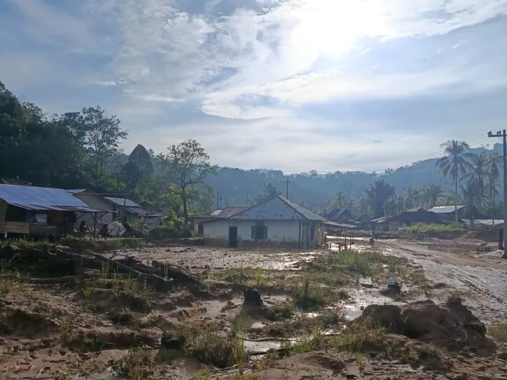 Banjir Bandang Kembali Terjang Tapanuli: Krisis Pemulihan di Tengah Transisi Darurat