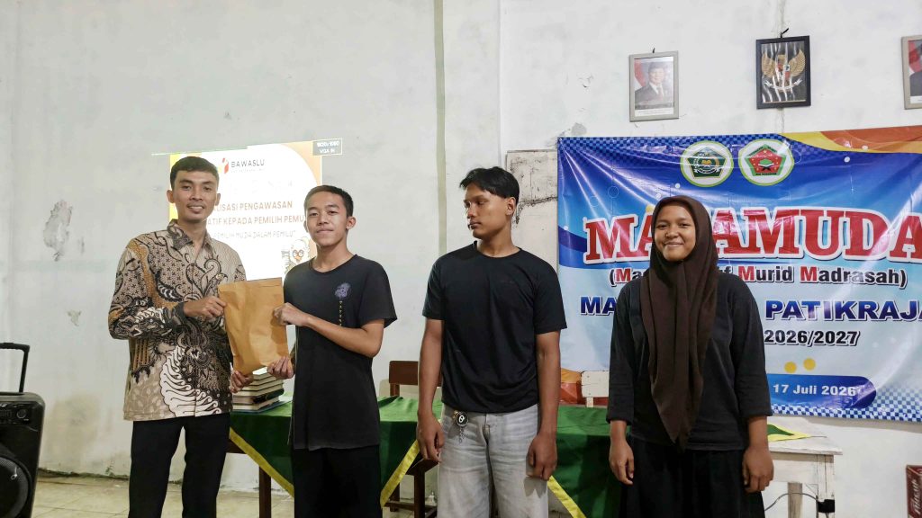 Bawaslu Banyumas Edukasi Siswa MA Amanah Patikraja untuk Menolak Politik Uang