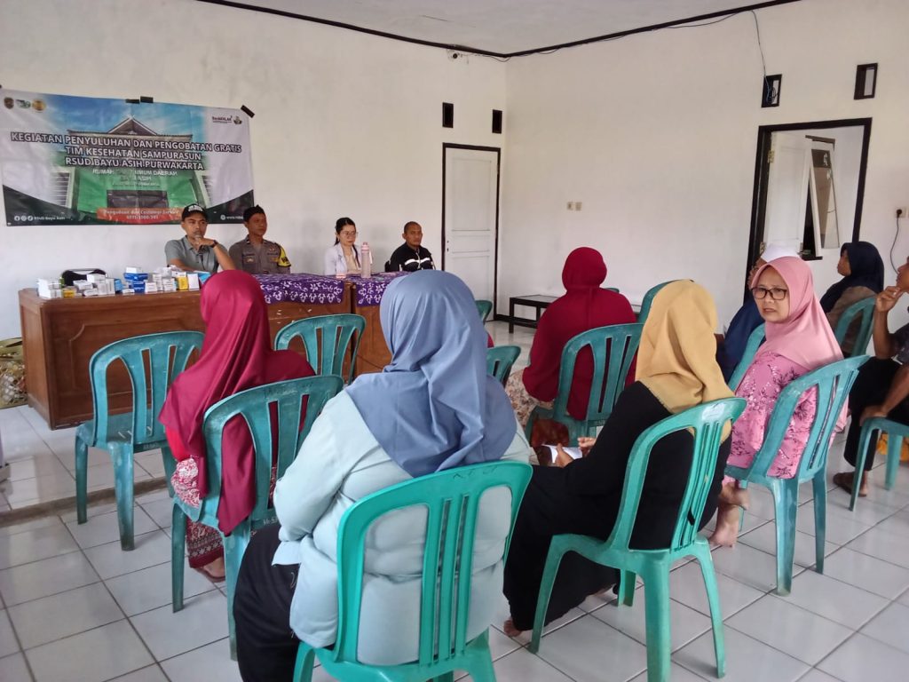 Bhabinkamtibmas Dukung Layanan Kesehatan Gratis RSUD Bayu Asih, Pastikan Keamanan dan Kelancaran