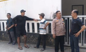 Bhabinkamtibmas Tamantirto Sampaikan Belasungkawa ke Keluarga Korban Kecelakaan di Bantul