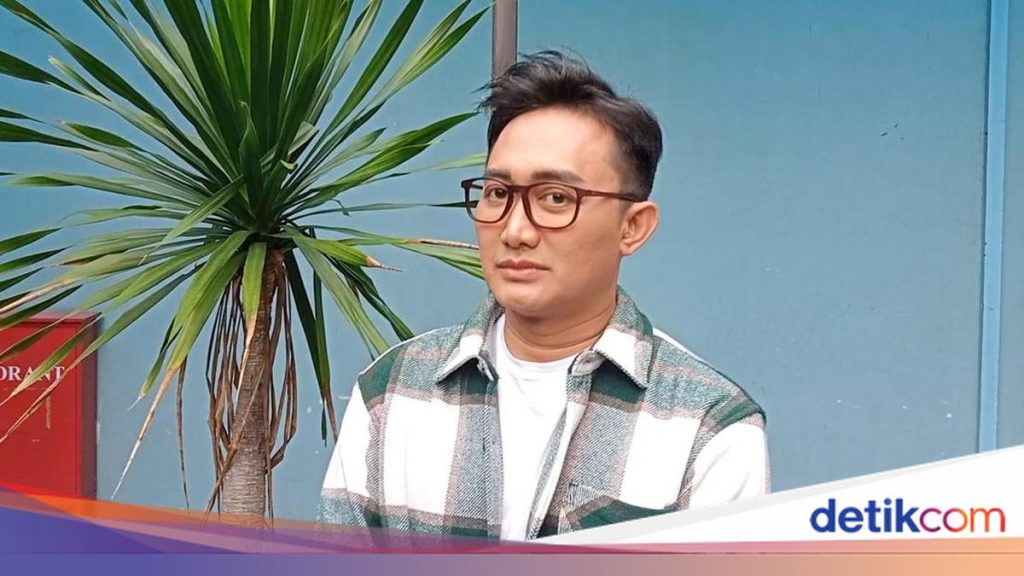 Boby Tince Sibuk Usai Usaha Travel Umrah Bangkrut dengan Kerugian Rp 2 Miliar