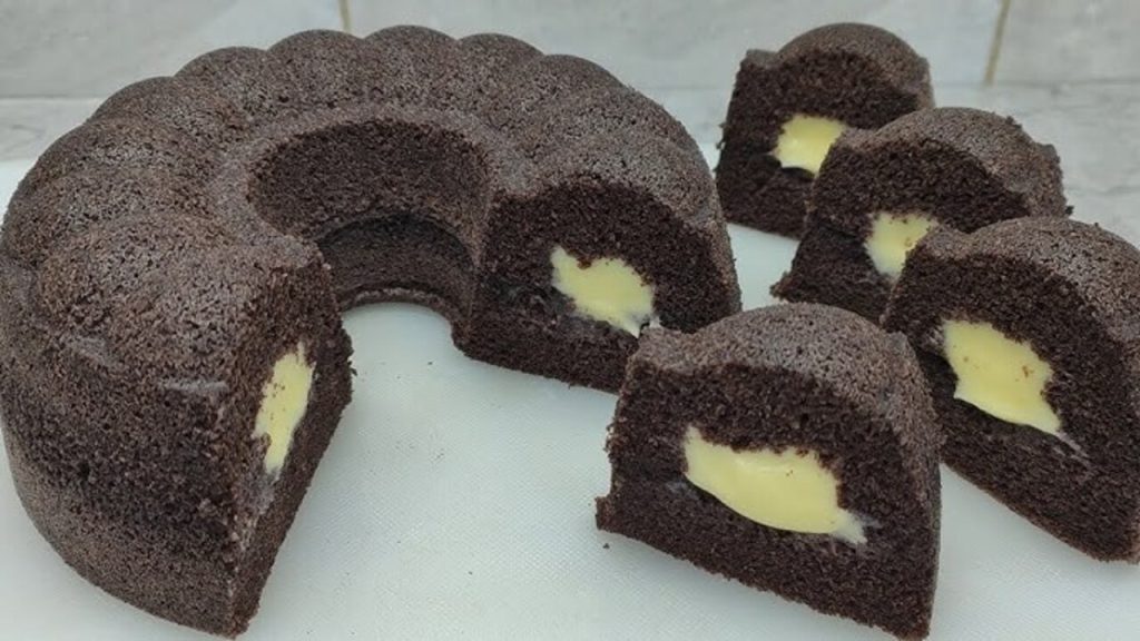 Bolu Ketan Hitam: Pesona Kue Tradisional yang Tak Lekang oleh Zaman