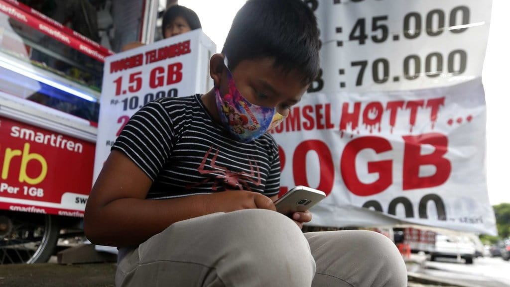 Dampak Putusan MK tentang Kuota Internet pada Stabilitas Keuangan Operator