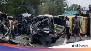 Detik-Detik Kecelakaan Beruntun di Sibolangit: 4 Tewas, Truk Galon Diduga Rem Blong