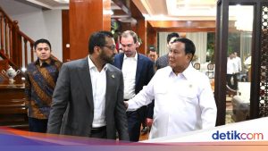Direktur FBI Serahkan Artefak Indonesia yang Diselundupkan ke AS kepada Prabowo