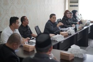 DPRD HSS Bahas Raperda Perubahan Kedua Pajak Daerah