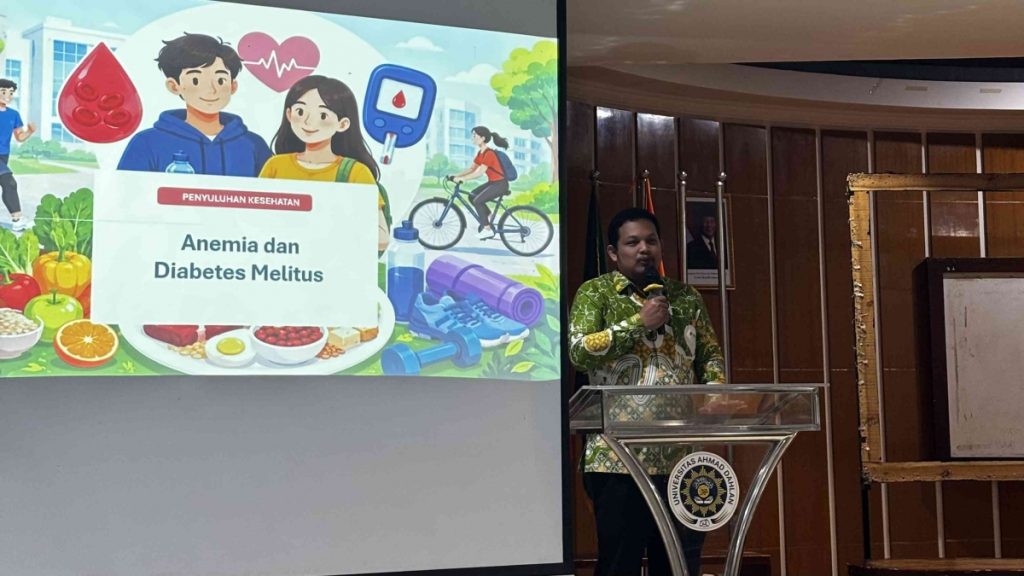 Fakultas Farmasi UAD Edukasi dan Skrining Kesehatan untuk Cegah Diabetes pada Generasi Z di Dusun Kragilan, Yogyakarta