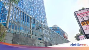 Fenomena Mal Pasang Pagar Tinggi: Pengusaha Ungkap Alasan di Baliknya