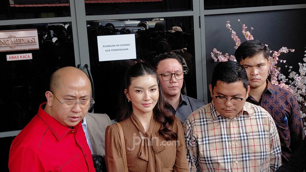 Geger Artis: Rumah Sarwendah Digeruduk Debt Collector, Amanda Mantap Lapor Polisi