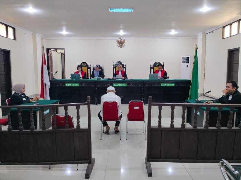 Hakim Beri Pemaafan pada Terdakwa Penipuan Berusia 70 Tahun Setelah Damai dan Ganti Rugi Lunas