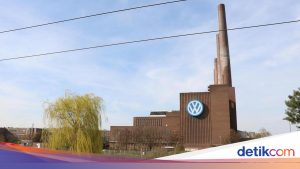 Industri Otomotif Global Terpuruk: Produksi Dipangkas, PHK Massal Ancam 100.000 Pekerja