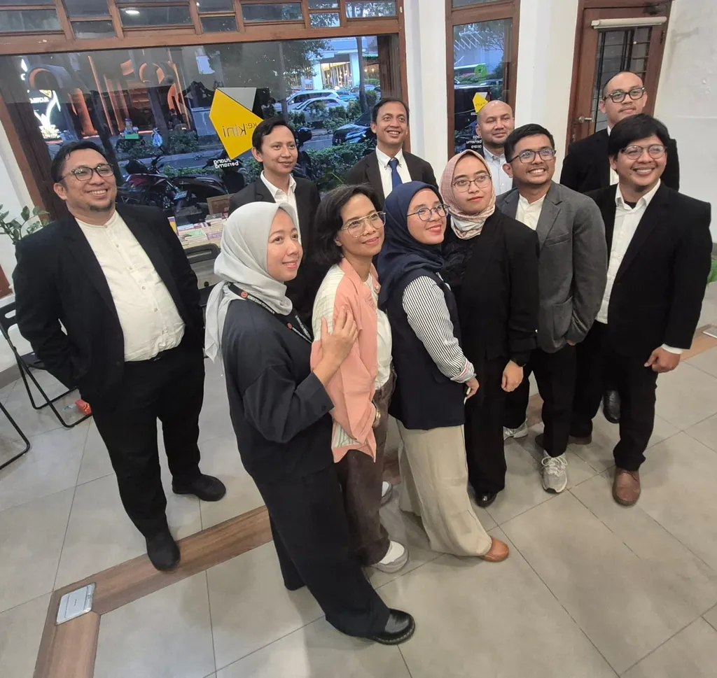 Kabinet Bayangan Mulai Beroperasi, Bagaimana Sikap Pemerintah?