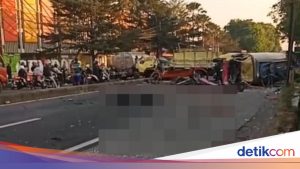Kecelakaan Maut di Gempol Pasuruan: Truk Trailer Tabrak Dua Truk dan Motor, Empat Tewas