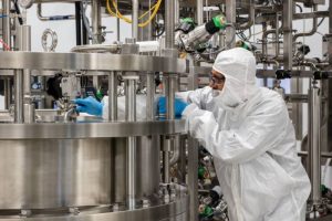 Kemenkes Jalin Kerja Sama dengan Swasta untuk Kembangkan Ekosistem Obat Derivat Plasma