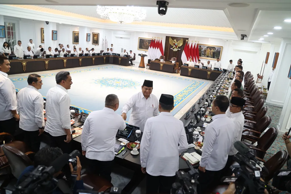 Kepuasan Publik pada Kinerja Prabowo Anjlok 30 Persen dalam Sembilan Bulan, Versi Survei SMRC