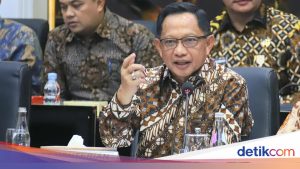 Keuangan 490 Pemda Bermasalah, Mendagri Tegaskan Tidak Ada PHK bagi PPPK