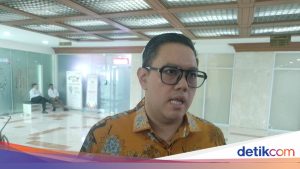 Komisi I DPR Desak Pemerintah Ambil Langkah Terkait Kenaikan Tarif 20% Trump di Selat Hormuz