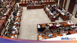 Komisi I DPR Restui Hibah Kapal Induk Giuseppe Garibaldi dari Italia untuk Indonesia