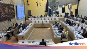 Komisi II DPR Dorong Sistem Gaji Kepala Daerah Berbasis Kinerja untuk Menekan Korupsi