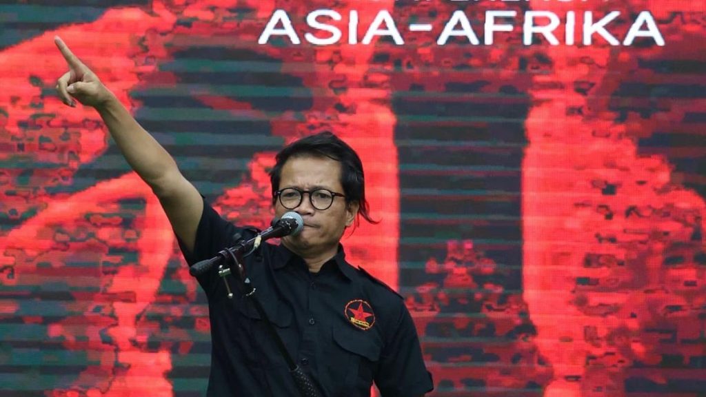 Kontroversi Penangkapan Admin Akun Parodi TheKerupuk: Kebebasan Berekspresi atau Pelanggaran Hukum?