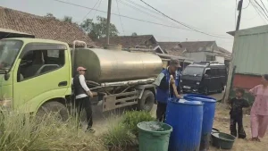 Krisis Air Bersih di Parung Panjang, Pemkab Bogor Kirim Bantuan 12.000 Liter