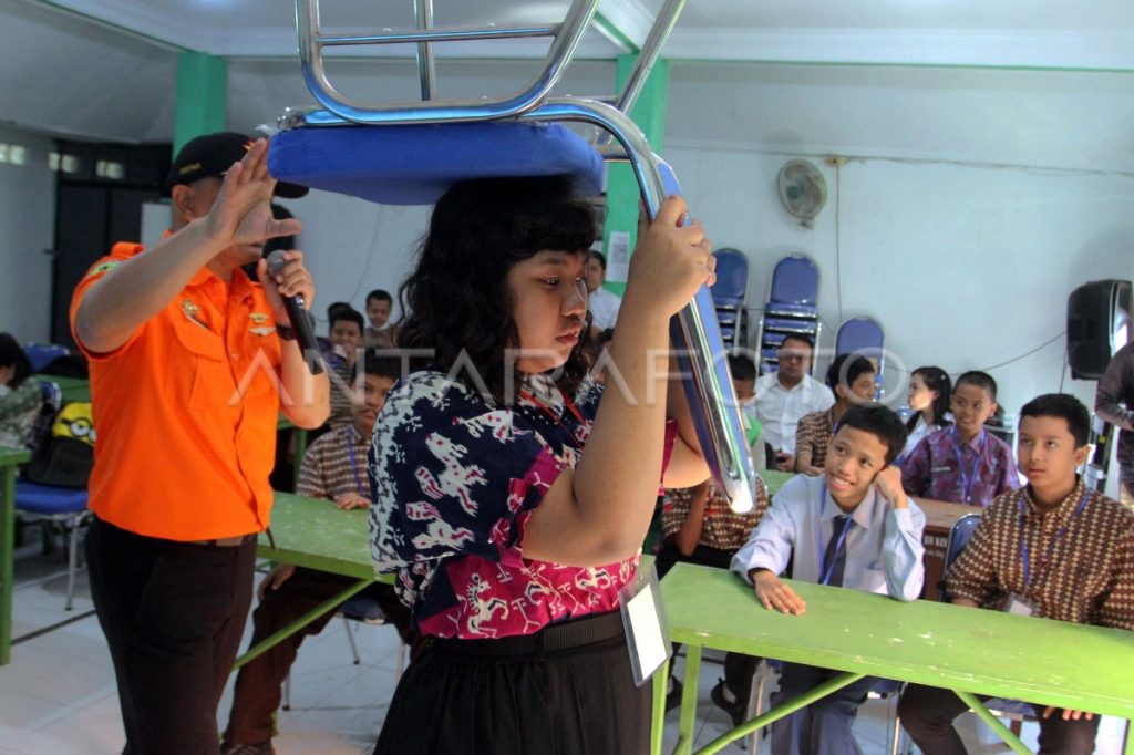 Latihan Evakuasi Gempa Bumi Digelar di Sekolah Luar Biasa Autis