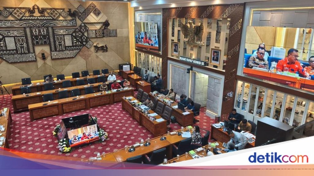 Legislator PKS Desak BGN Kembalikan Program MBG ke Skema Sosial dalam Rapat DPR