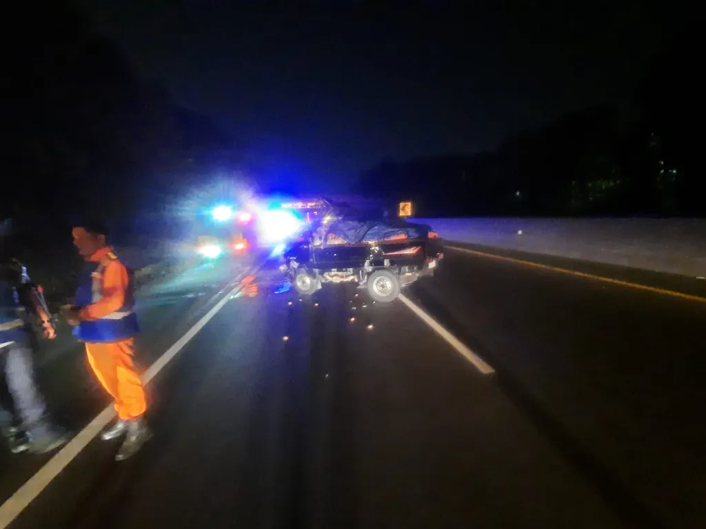 Mengantuk di Kemudi: Microsleep Saat Melaju di Tol Cipularang Akibatkan Dua Korban Jiwa
