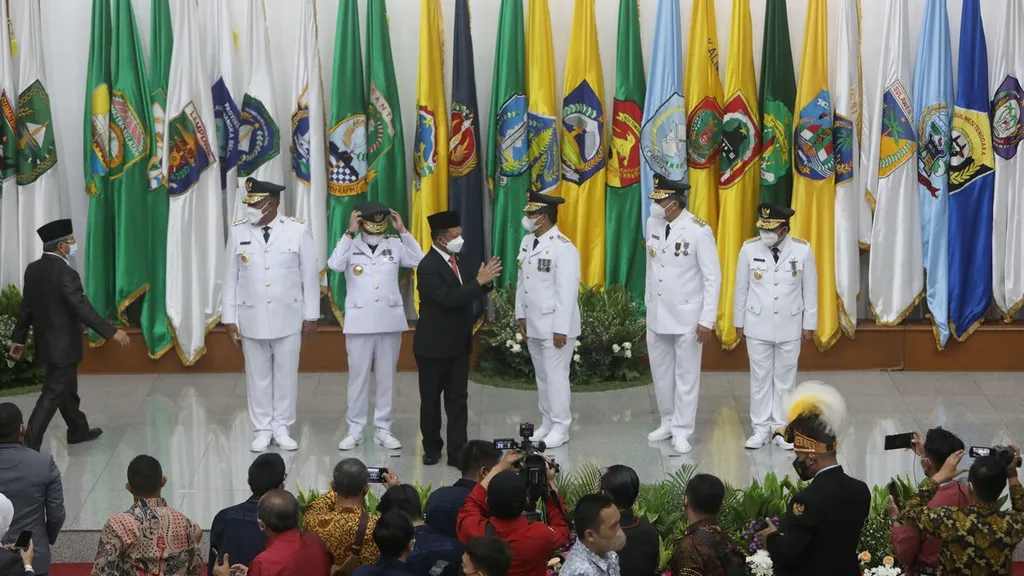 Menteri Keuangan Bayangan: Kepala Daerah Usulkan Kenaikan Gaji
