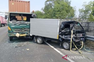 Micro Sleep Sopir Picu Kecelakaan Beruntun di Bintara