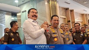 Momen Jaksa Agung dan Kapolri Bertukar Salam Komando, Sinergi Kejaksaan-Polri Makin Kuat