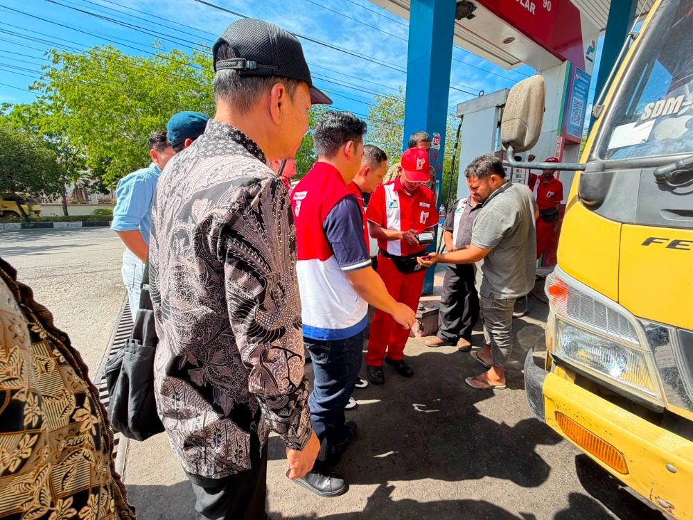 Pemerintah Aceh Investigasi Penyebab Langkanya Semen dan BBM