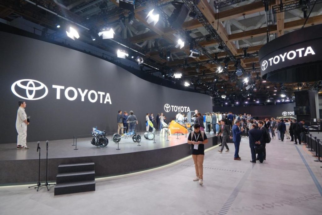 Pemimpin Toyota Ajak Merek Mobil Jepang Bersatu Menghadapi Dominasi China