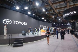 Pemimpin Toyota Ajak Merek Mobil Jepang Bersatu Menghadapi Dominasi China