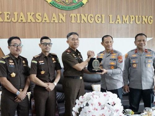 Perkuat Sinergi Penegakan Hukum, Kapolda Lampung Lakukan Kunjungan ke Kejaksaan Tinggi