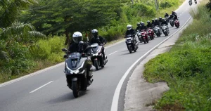 Petualangan Seru di Belitung Bersama Vario 160 Evo: Destinasi Wisata Keluarga yang Menarik Minat Pensiunan Jepang