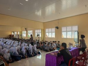 Polres Tulang Bawang Barat Edukasi Siswa SMA Negeri 1 tentang Kenakalan Remaja dan Kesehatan Mental