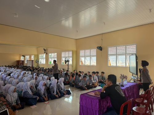 Polres Tulang Bawang Barat Edukasi Siswa SMA Negeri 1 tentang Kenakalan Remaja dan Kesehatan Mental