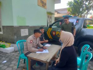 Polsek Sanankulon Dukung Program Pemerintah Lewat Gerakan Pangan Murah