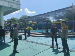 Polsek Sanankulon Tingkatkan Pengamanan Obyek Wisata Kolam Renang di Hari Minggu untuk Jamin Kenyamanan Pengunjung