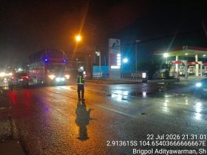 Polsek Talang Kelapa Terjun ke Lapangan Atasi Kemacetan dan Cegah Kecelakaan di Titik Rawan