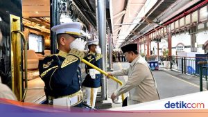 Prabowo Canangkan Proyek Ambisius Kereta Api Lintas Sumatera dan Kalimantan