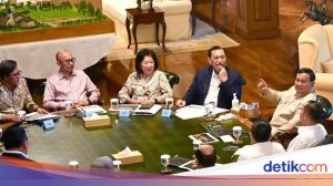 Prabowo Gelar Rapat di Hambalang: Bahas Ekonomi Nasional dan Perkembangan GovTech