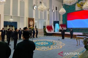 Prabowo Resmi Lantik Donny Ermawan sebagai Gubernur Universitas RI