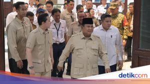 Prabowo Resmikan Restorasi Stasiun Semarang Tawang, Kenang Kebiasaan Bung Karno
