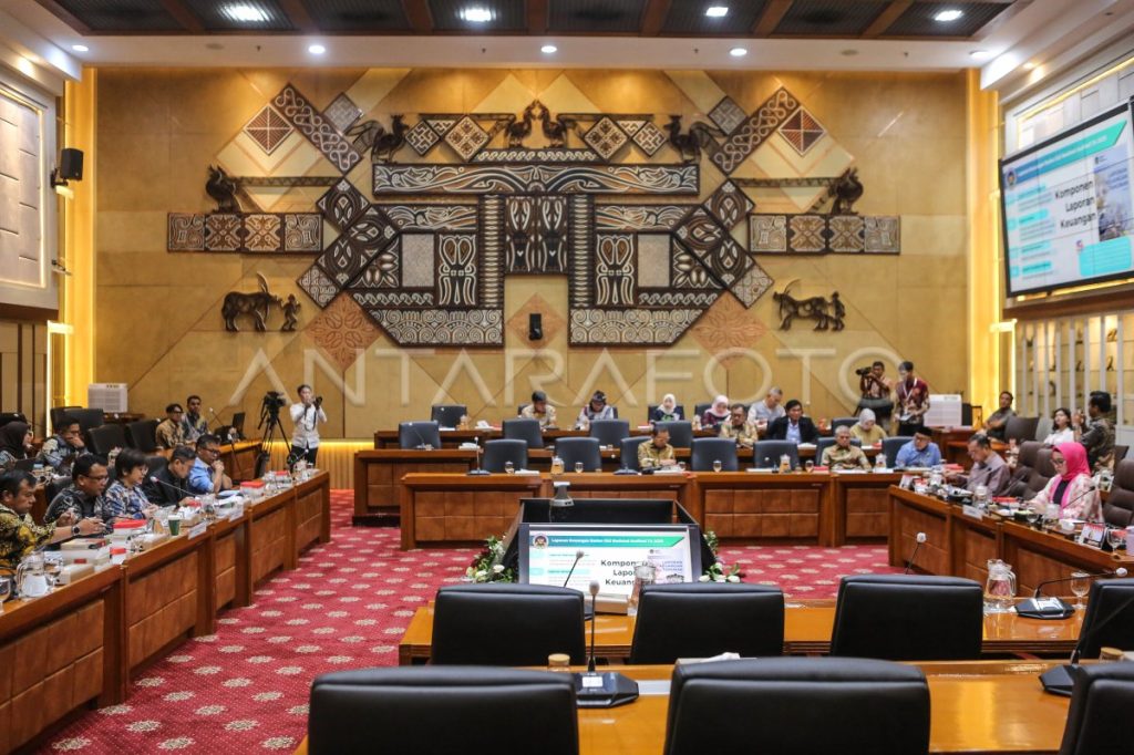 RDP Komisi IX DPR bersama Wakil Kepala BGN Bahas Program Strategis